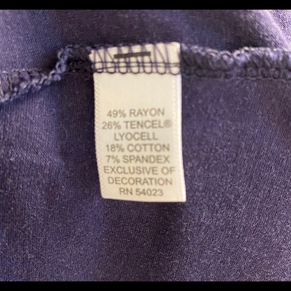 Banana Republic Lux Tee - Picture 4 of 11